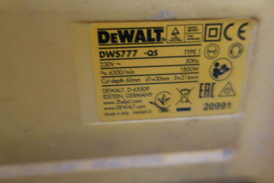 Kap/ geringssav DEWALT DWS777 -QS med arbejdsbord