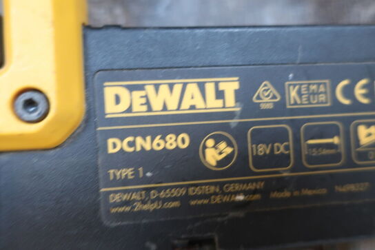 6 stk. akku håndværktøj DEWALT og lader