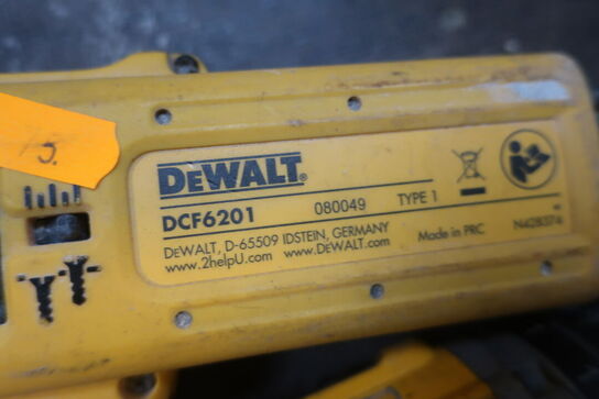 6 stk. akku håndværktøj DEWALT og lader