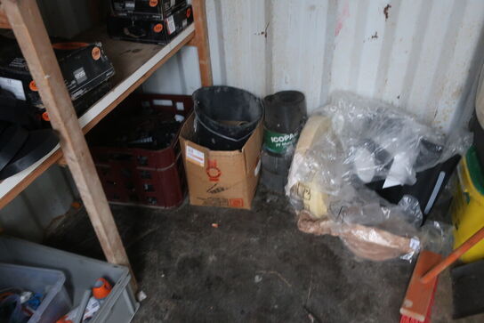 Ledninger, skruer, søm m.m.