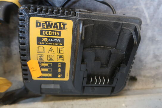 5 stk. akku håndværktøj DEWALT og lader
