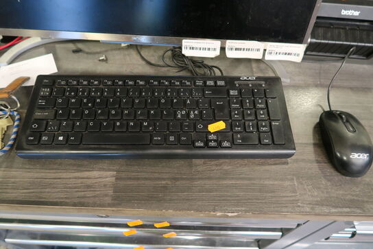 Allinone computer ACER med tastatur og mus