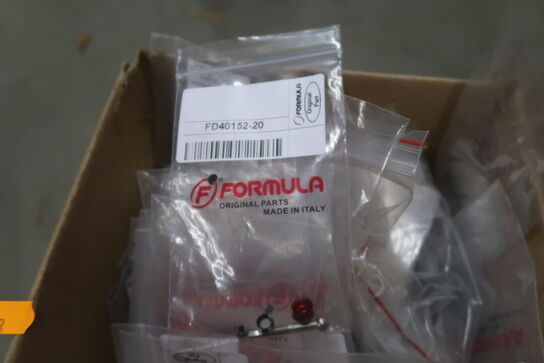 2 stk. kasser med div. Cykeludstyr