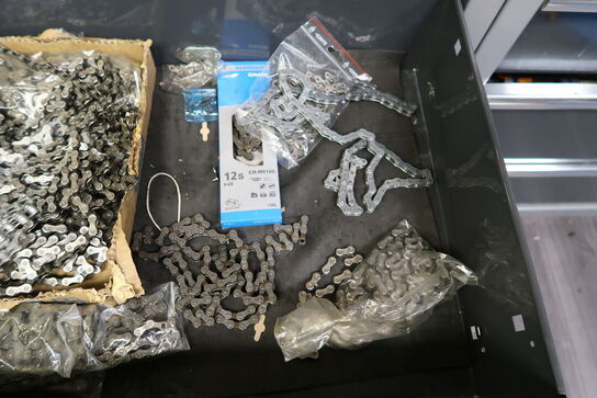 Skuffe med div. Kæder