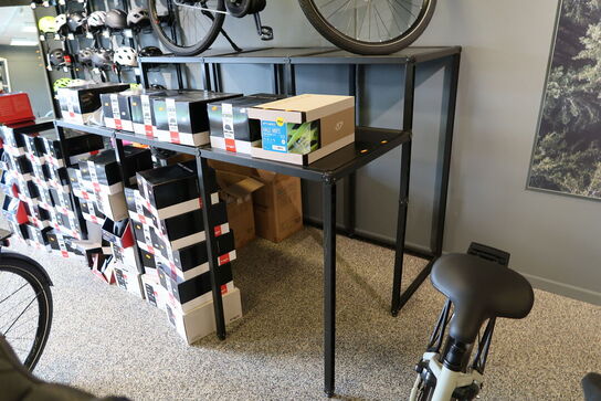 Udstillingspodie uden indhold