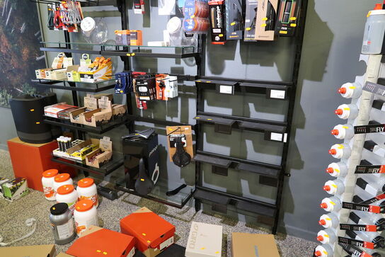 Udstillingspodie uden indhold