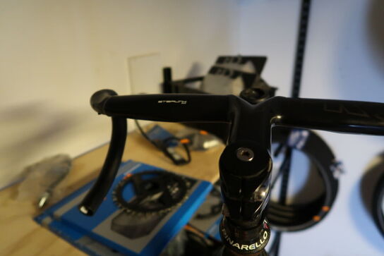 Forgaffel samt styr PINARELLO onda, Stealth Evo
