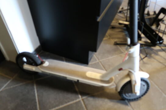 El løbehjul MI ELECTRIC SCOOTER