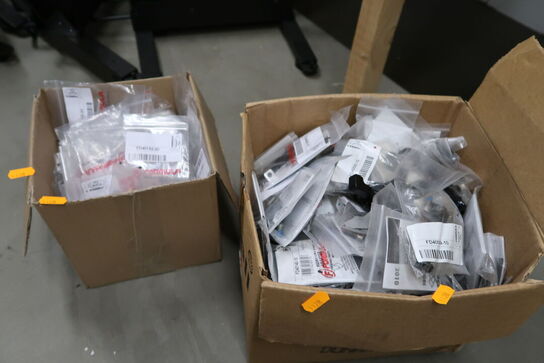 2 stk. kasser med div. Cykeludstyr