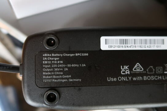 Lader BOSCH eBike Battery Charger BPC3200