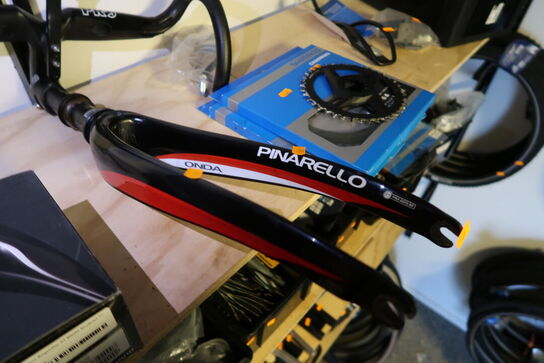 Forgaffel samt styr PINARELLO onda, Stealth Evo