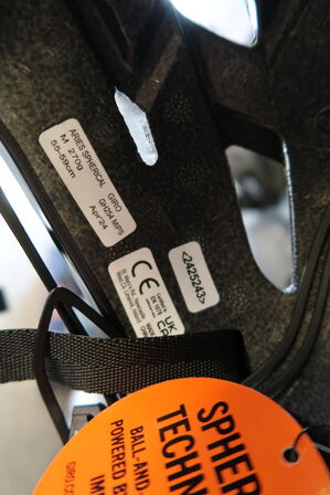 Cykelhjelm GIRO Aries Spherical Str: 55-59cm