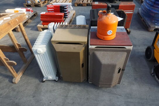3 stk. terrassevarmer, 3 stk. el-radiator + 2 stk. tomme gasflasker 