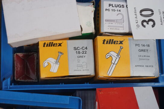 Diverse klips, skruer, bor mv. 