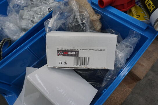 3 kasser med indhold