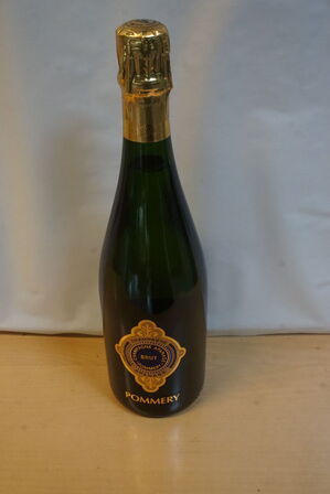 2 fl.  CHAMPAGNE POMMERY 