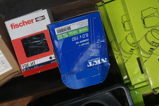 Diverse skruer, rawplugs mv. 