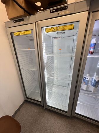 Displaykøleskab GRAM KG 410 RG L1