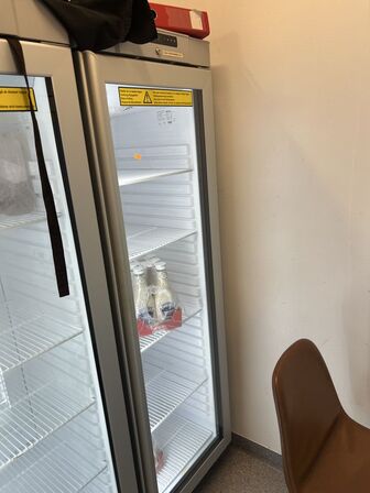 Displaykøleskab GRAM KG 410 RG L1