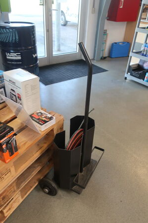 Varelager samt lagerinventar på hele adressen (LÆS BESKRIVELSE INDEN DU BYDER)