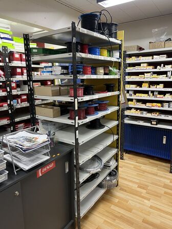 23 sektioner lagerreoler (uden indhold!)