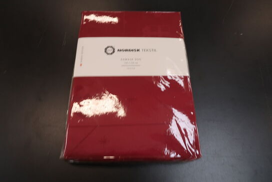 Nordisk Tekstil Juletid damask dug rød 140x320 cm