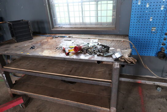 Svejsebord med skruestik