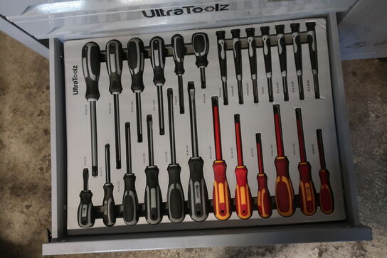 Værktøjsbord ULTRATOOLZ inkl. indhold