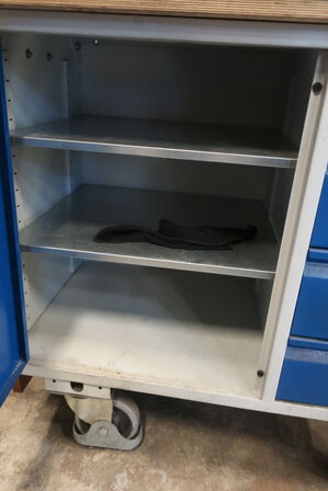 Værktøjsbord BLIKA inkl. indhold