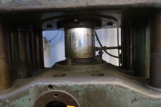 Hydraulisk presse JOHANNESSEN & LUND