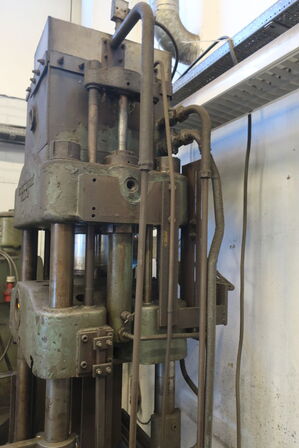Hydraulisk presse JOHANNESSEN & LUND