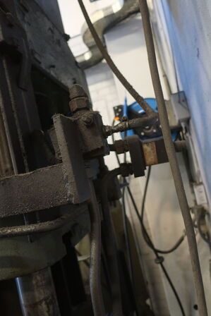 Hydraulisk presse JOHANNESSEN & LUND