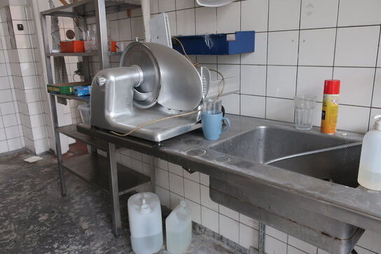 Tøm butikken, alt inventar