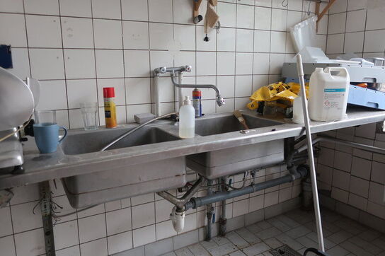 Tøm butikken, alt inventar