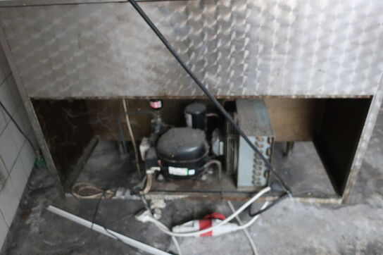 Tøm butikken, alt inventar