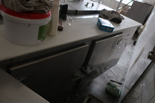 Tøm butikken, alt inventar