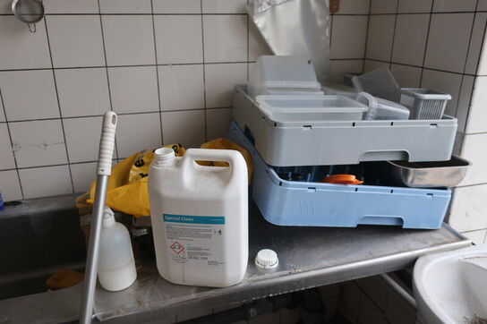 Tøm butikken, alt inventar