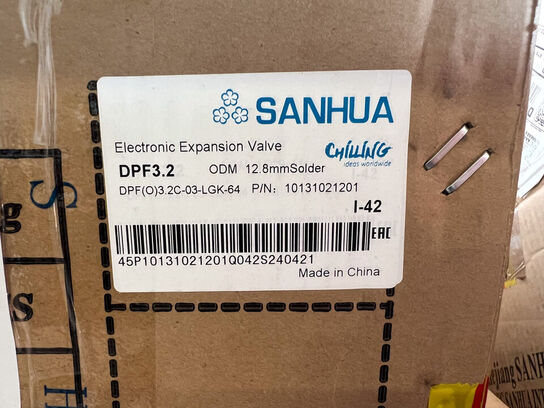 84 stk. SANHUA DPF3.2 elektriske ekspansionsventiler samt ca. 4,5 kg kobbernet