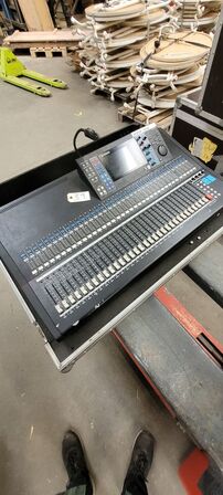 Yamaha LS9-32. Mixerpult incl flightcase