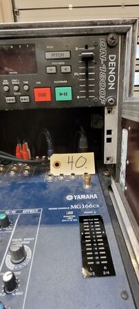 Afviklingsskab Lyd. Denon DN-1800f Dual CD Player. Yamaha MG166cx. TC Electronic C400XL.  2 stk Equalizer og diverse forkabling