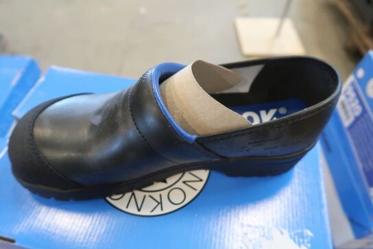 4 stk. sikkerhedstræsko med hælkappe