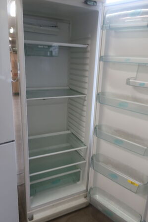 Køleskab ELECTROLUX ER8817C