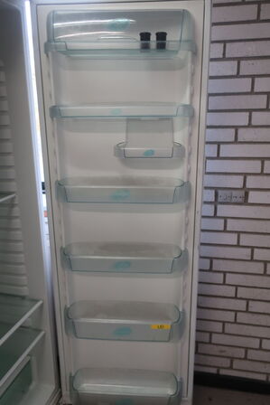 Køleskab ELECTROLUX ER8817C