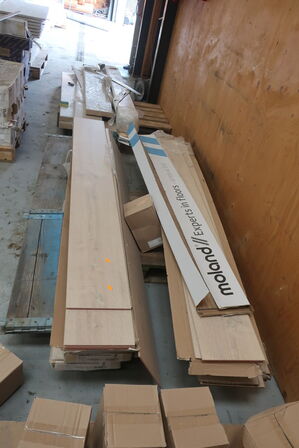 Blandet pakker m. gulvbrædder bl.a. VIKING & MOLAND