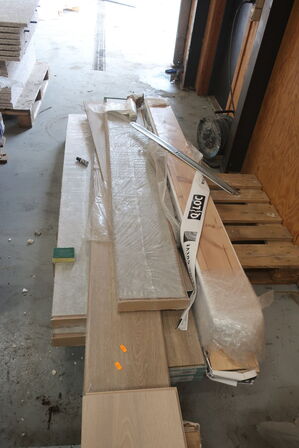 Blandet pakker m. gulvbrædder bl.a. VIKING & MOLAND