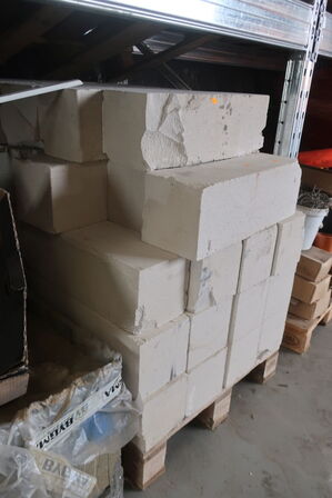 Ca. 30 blokke letbeton