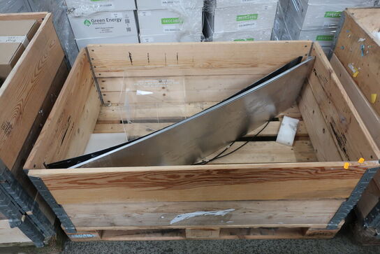 Palle med solcellepanel m.m.