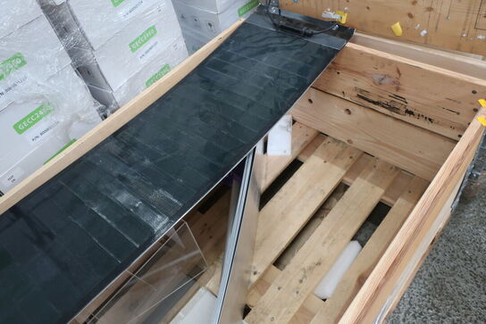 Palle med solcellepanel m.m.
