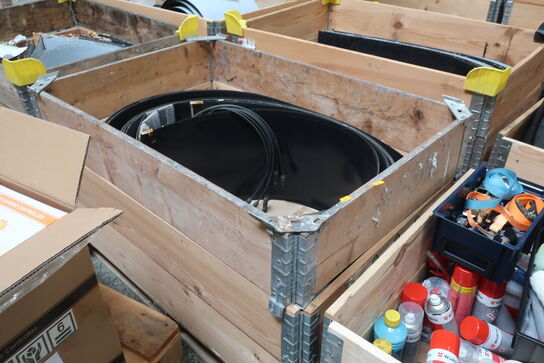 Palle med 13 stk. solcellepaneler 95W, Filsom