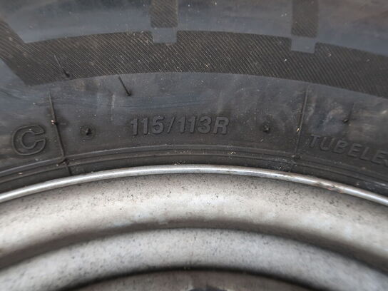 Stålfælge med vinterdæk BRIDGESTONE 235/65R16 C